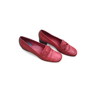 Vintage Trotters Alissa Red Leather Loafers Size 8.5 Narrow Slip On Shoes